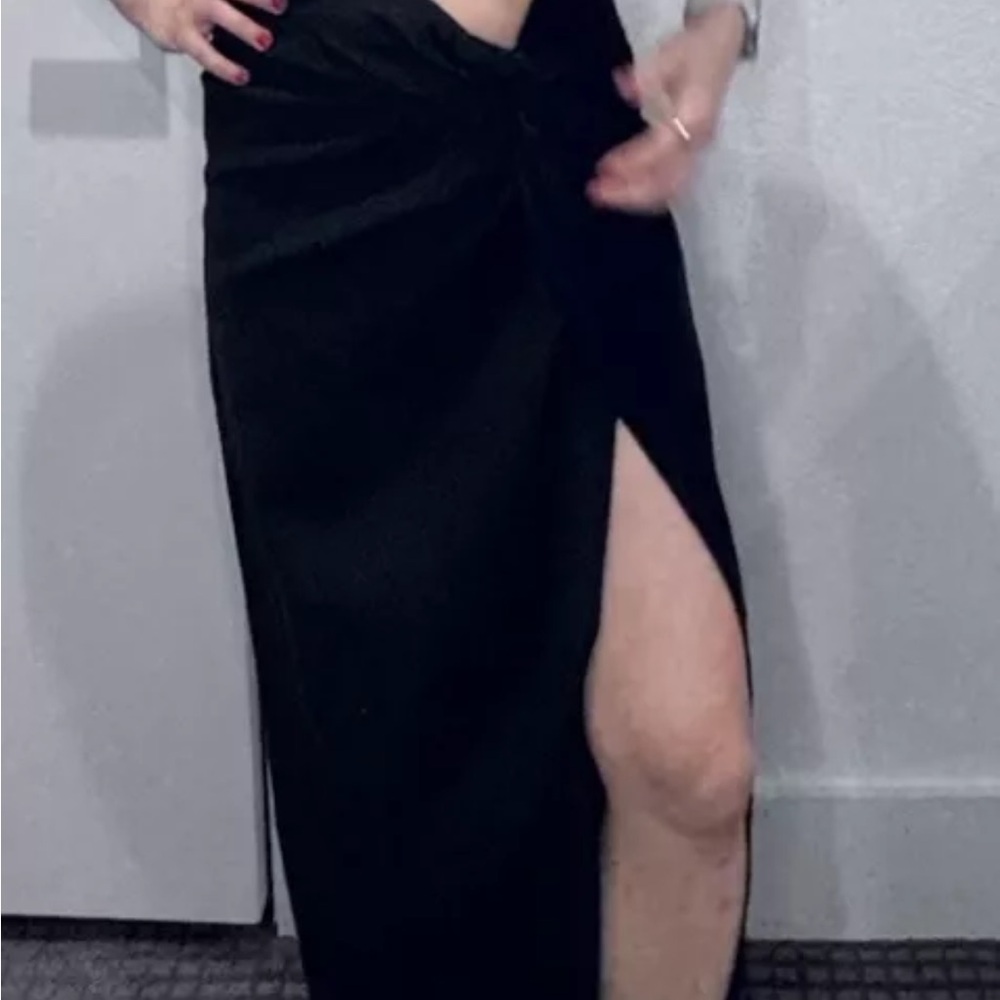 Boa. Because of Alice Maxi Twisted Front Black Maxi Skirt S